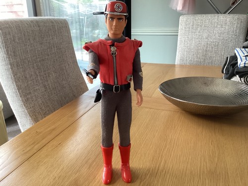Captain scarlet figure inch - captain,