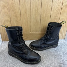 Dr Martens 1490 Doc Black