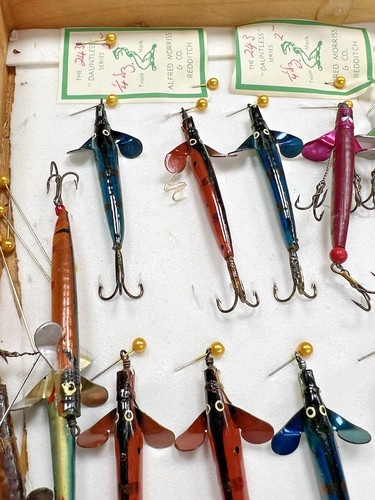 Vintage quill minnows - vintage,