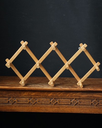 Vintage wooden accordion wall - wooden,