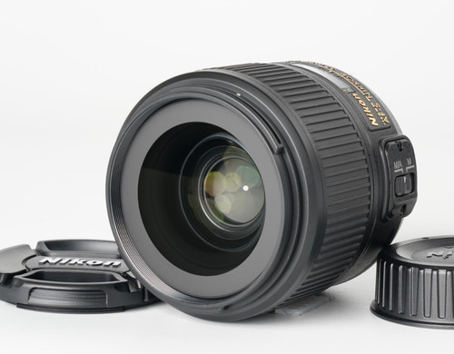 Near mint nikon s nikkor - nikon, af-s