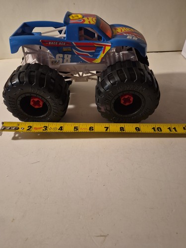 Monster trucks - monster,