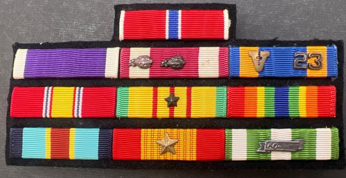 Army medal ribbon rack - u.s.,