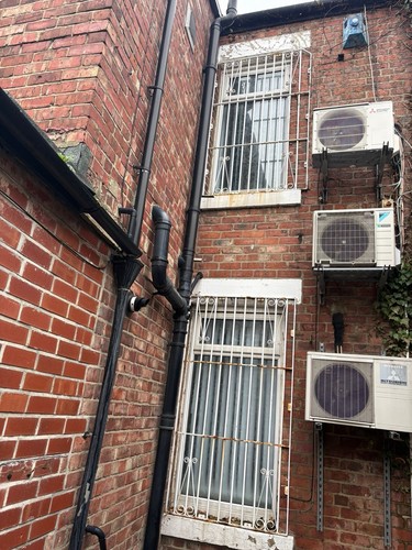 Air conditioning units - 3x,