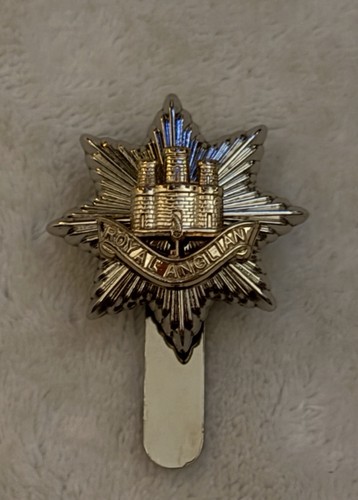 Royal anglian beret cap badge - beret,