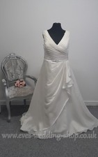 Berketex Ivory V neck wedding