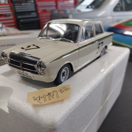 With translation autoart 18 - with, 1/18
