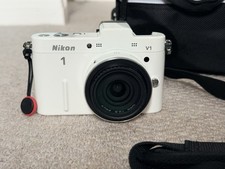 Nikon V1 V-1 White One System