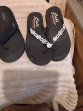 Size 5 Skechers Black Yoga Foam Flip Flops Two Pairs.