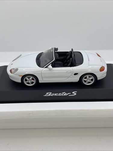 Minichamps 43 porsche - +,