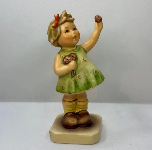 Goebel hummel figurine tmk7 - goebel,