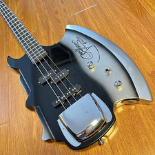 4 String Axe Bass-style Gene