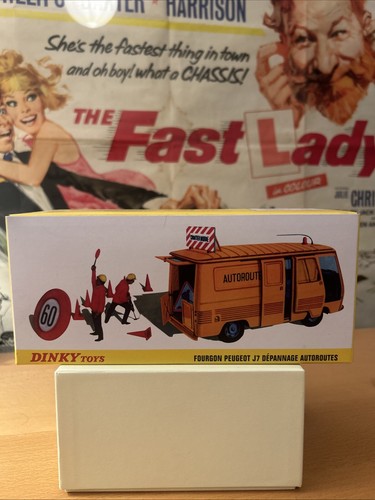 Dinky toys fourgon - peugeot, j7