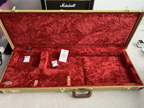 Fender tweed stratocaster - tweed, stratocaster/