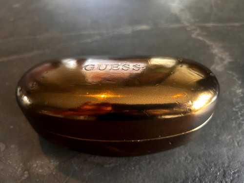 Guess sunglasses hard shell - guess,