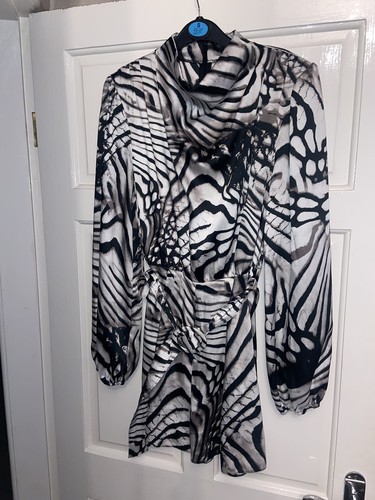 River island animal - river, print