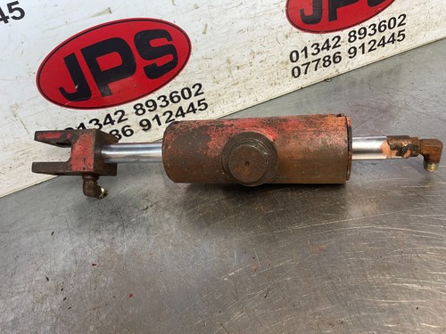 Hydraulic steering ram - , x