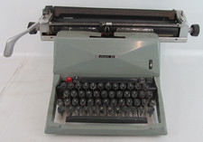 Vintage Olivetti 82 Green Type