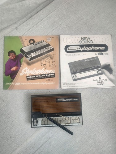 Stylophone with manual and