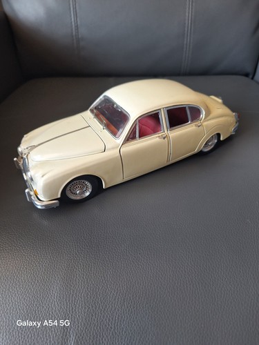 Maisto special edition jaguar - maisto,