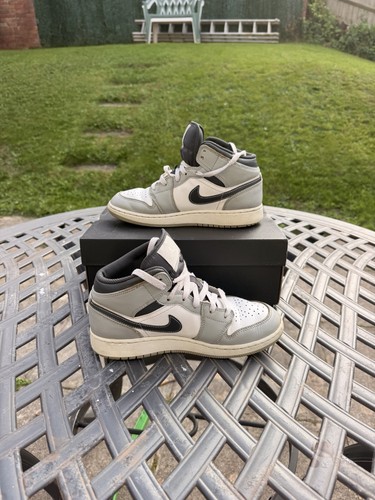 Nike air jordan mid - air, 1