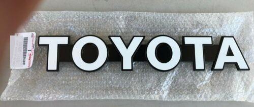 Toyota genuine front emblem - toyota,