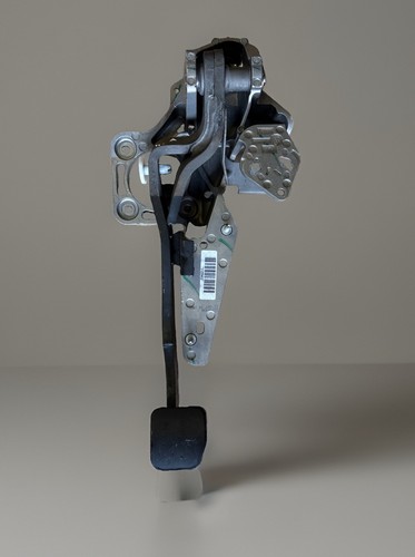 Volvo v70 2009 brake - pedal, p3