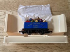 Hornby R6604 7 Plank Christmas 2012 Wagon