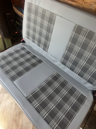Rock roll bed covers staple - roll,