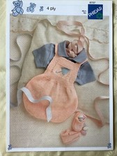 Phildar knitting pattern 8737. 4 ply romper suit and booties 19". NEW