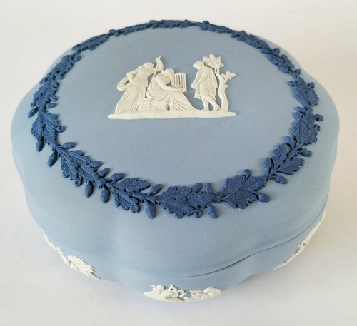 Wedgwood jasperware tri colour - wedgwood,