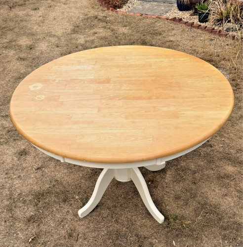 Round table and four - round,