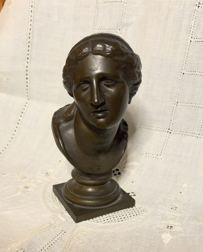 Bronze bust antiquefemale - bronze, bust•antiquefemale