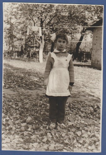 Girl with bows school - in,