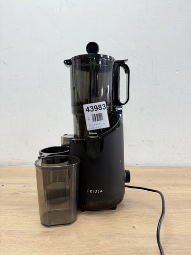 Fridja f2500 self - fridja, self-feeding