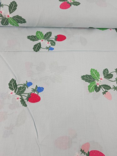Strawberry cluster 100 cotton - 100%,