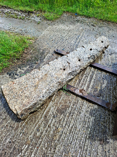 Granite fence post 6ft - -,
