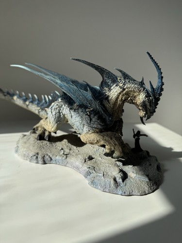 Mcfarlane series ice dragon - ice,