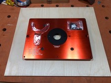 Axminster UJK 10mm Aluminium Router Table Insert c/w Universal Base