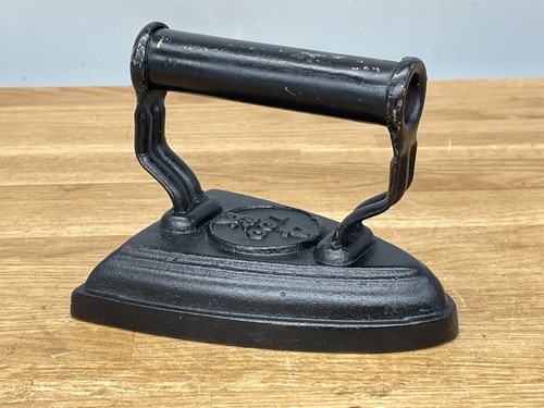 Antique vintage cast iron - cast,