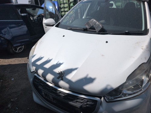 Peugeot 208 access 2012 - peugeot,