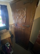 Vntage gothic style single door wardrobe - entry to Narnia