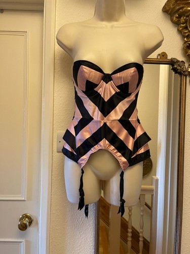 Beautiful agent provocateur - beautiful,