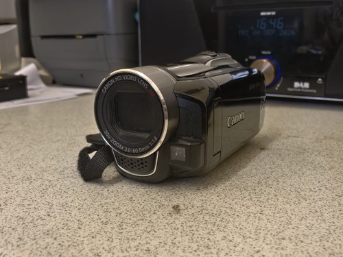 Canon legria r16 - r16, handheld