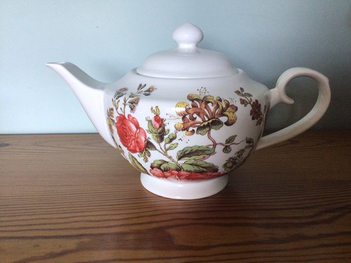Fine china teapot toile - fine,