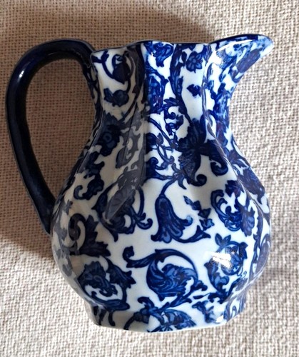 Vintage blue white - white, floral