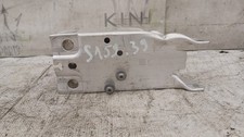 Front right bracket - front,