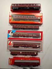 00 Guage train carriages. Joblot