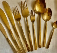 SIX place settings Thai