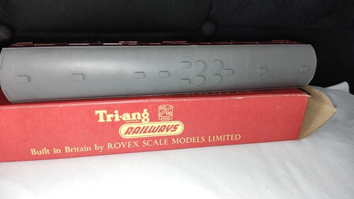 Triang r322 maroon - r322,
